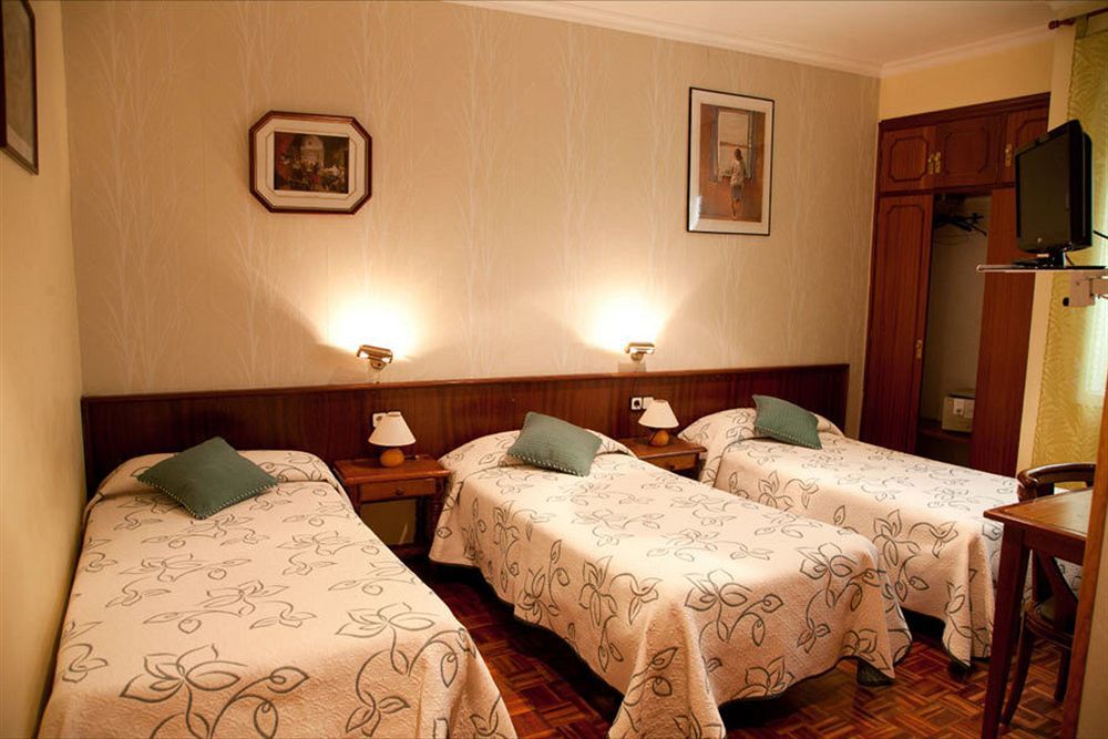Pension San Isidro Madrid Exterior photo
