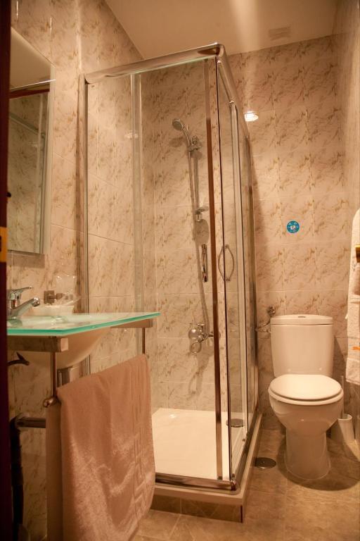 Pension San Isidro Madrid Room photo